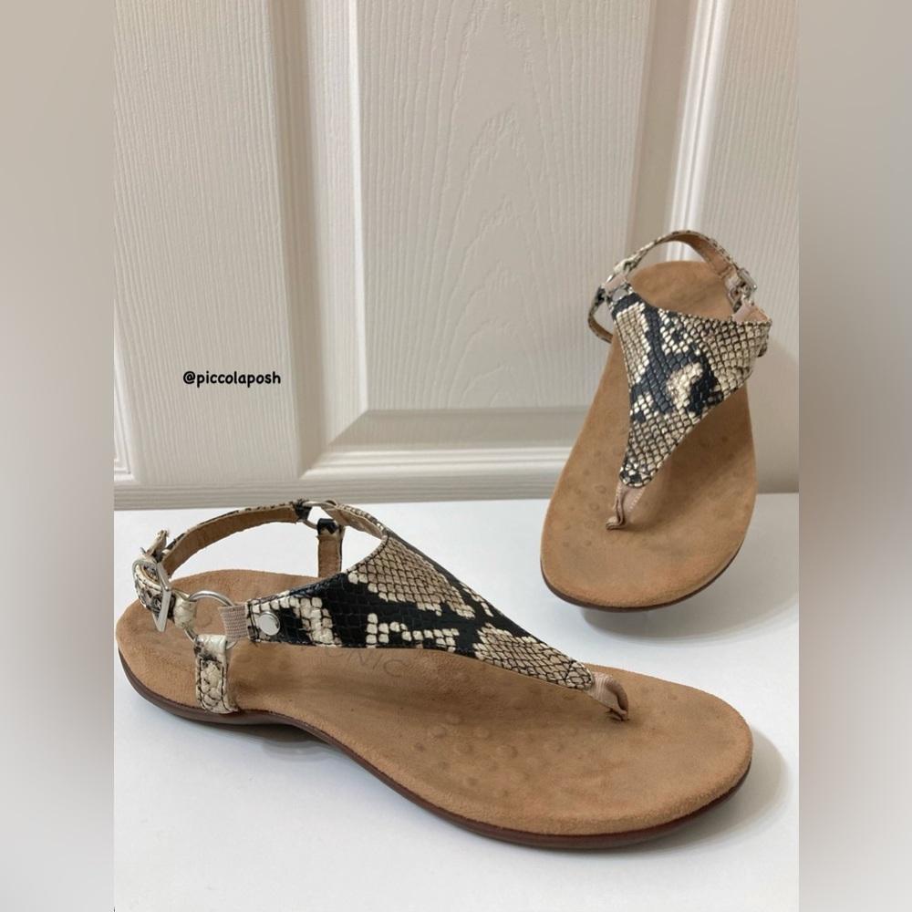 Vionic Women’s Kirra Snake Print Leather Back Strap Hooded Thong Sandals Size 6